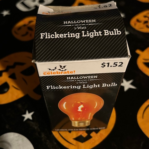 Flickering Halloween Lightbulb Orange - Picture 2 of 2